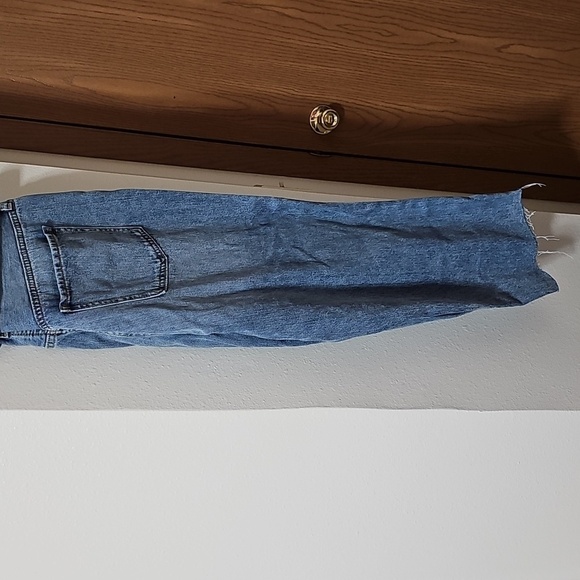 Nwt Size 20 Old Navy Light Blue Jeans With Distressing. - Picture 2 of 4